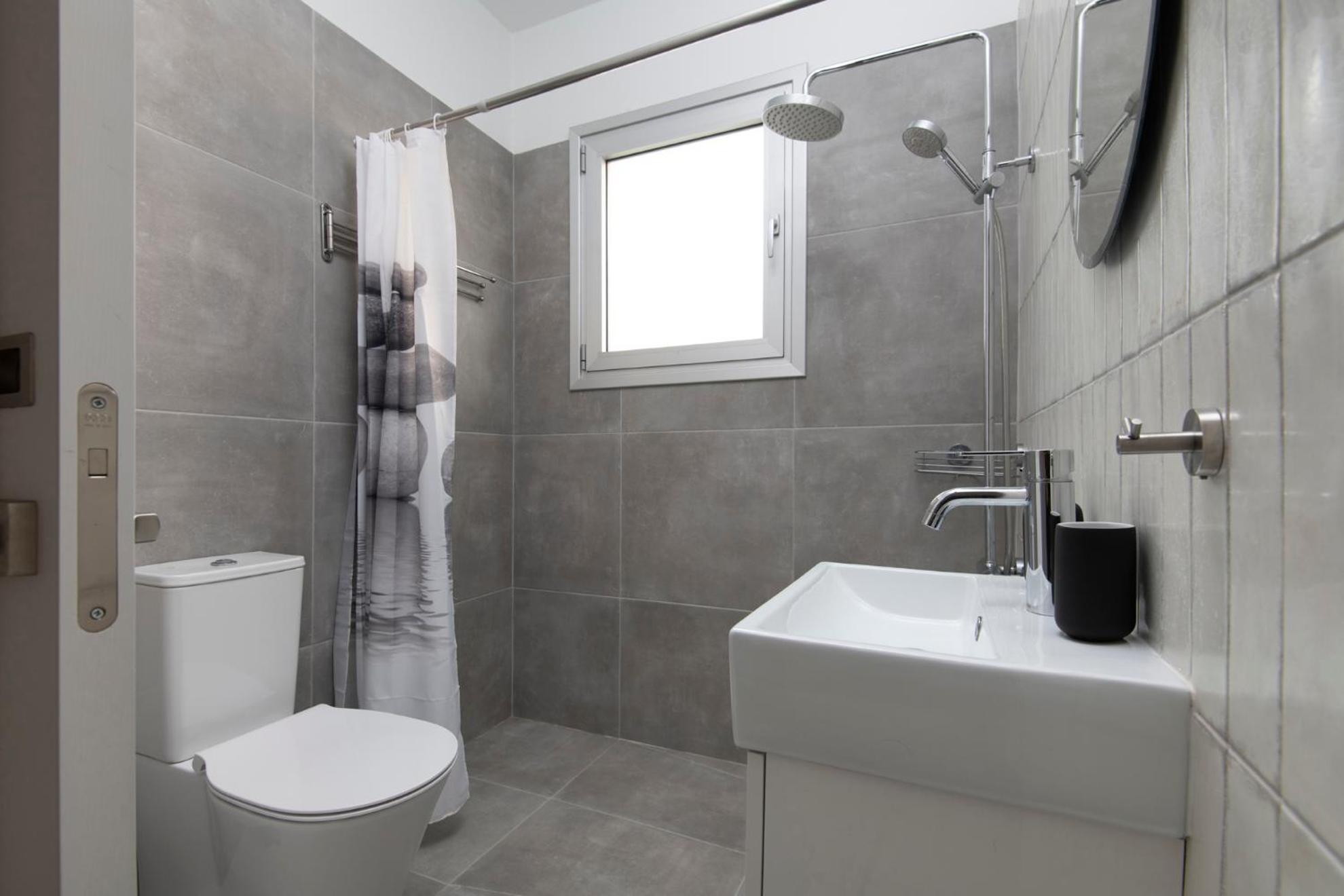 Amazing Two Bedroom Apartment Larnaca Esterno foto