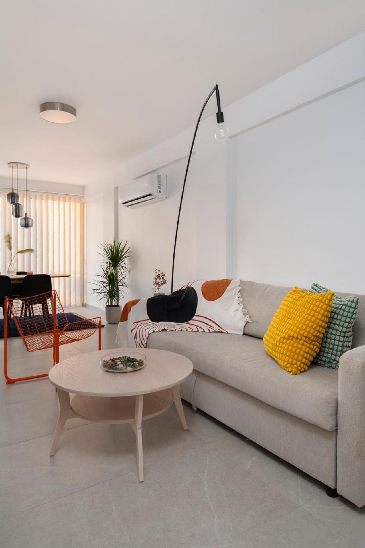 Amazing Two Bedroom Apartment Larnaca Esterno foto